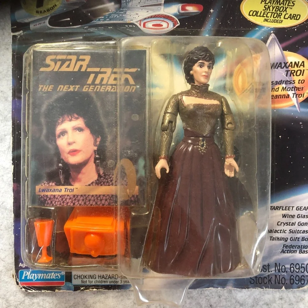 Playmates Star Trek the Next Generation Lwaxana Troi w/ Skybox Collector Card